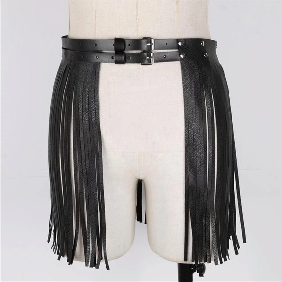 Black Leather Fringe Belt - Picture 3 of 7